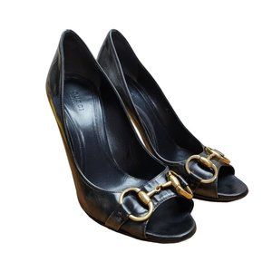 Gucci Horsebit Peep Toe Pumps Heels Black Leather Size 7 Distressed Vintage